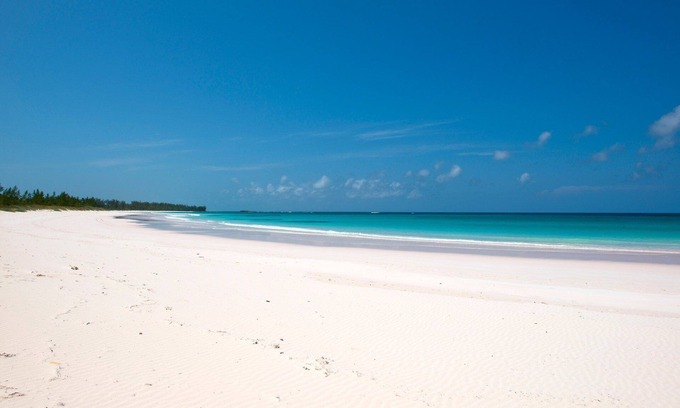 Governor's Harbour House | Salty Dolphin 4 Bedroom Home