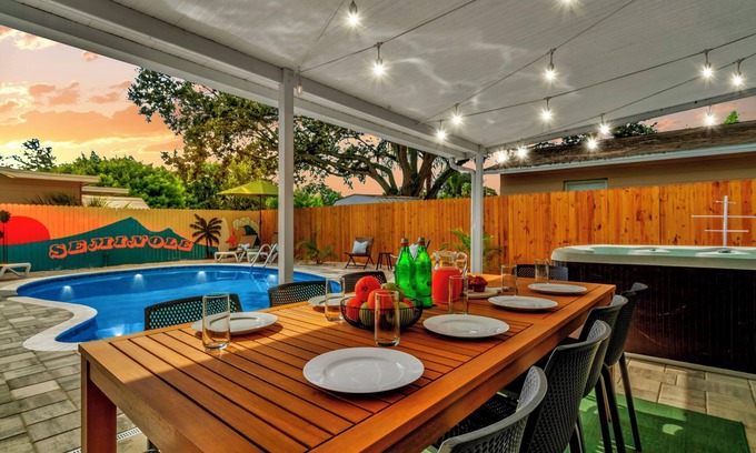 Walsingham House | Salty Flamingo - Heated Pool - Close to beaches - Hot Tub - Golf - Fire Pit