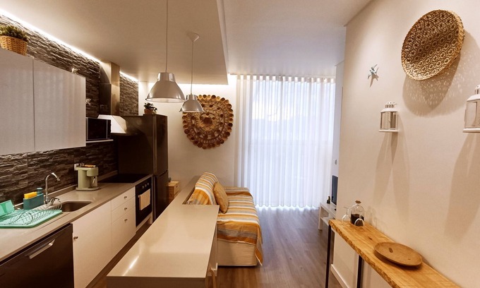 Aldoar Apartment | Salty House