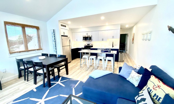 Avalon House | Salty Pause: Dog-Friendly Townhome 3 Blocks from the Beach!