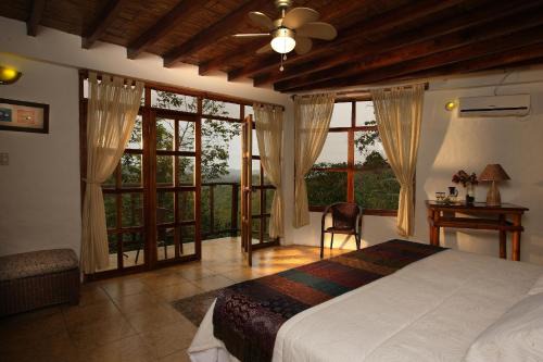 Comuna San Jose Hotel | Samai Lodge Holistic Living