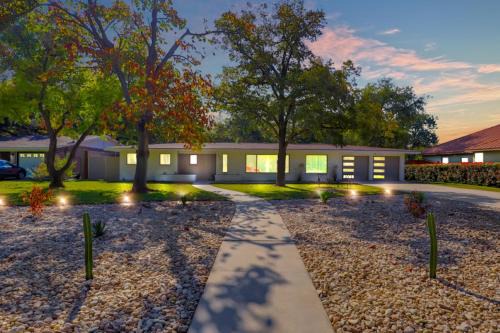 Castle Hills House | San Antonio, Casa Blanca in Castle Hills