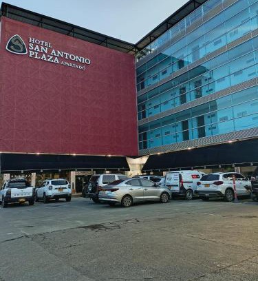 Cabo de Hornos Hotel | San Antonio Plaza