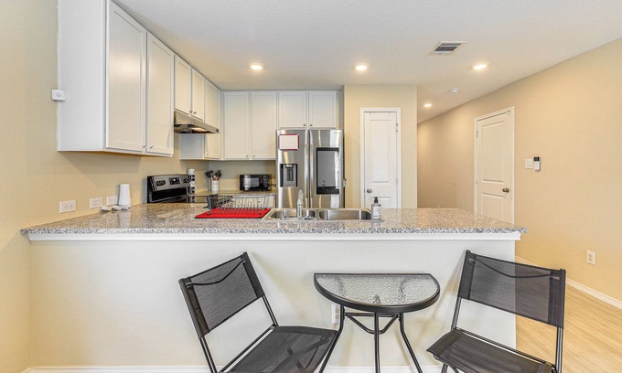 Southside Cottage | San Antonio Vacation Rental: 3 Mi to Lackland AFB