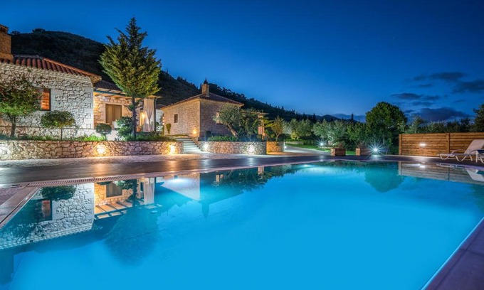 Pantokratoras Villa | San Antonio Villas