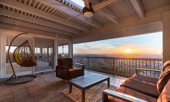 La Mesa House | San Diego Dream Home, Amazing View, Pool and more!