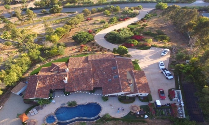 Covenant House | San Diego/Rancho Santa Fe ESTATE-Private Gated- Minutes To Beaches,Race Track