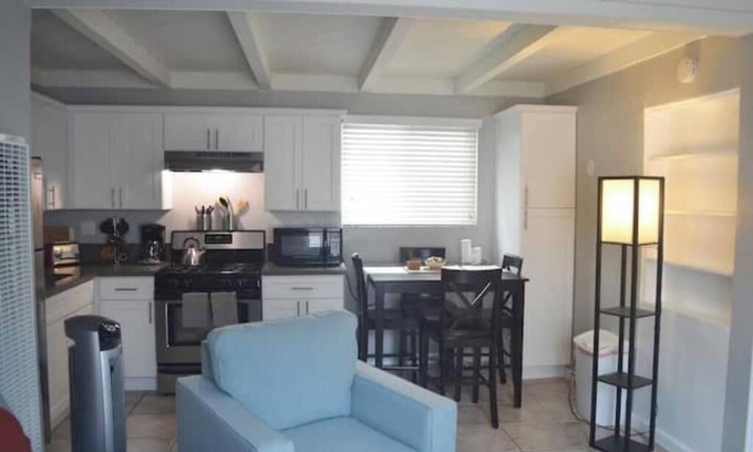 Ocean Beach Apartment | San Diego Surf Camp #2 - 1/2 Block to the Pacific!