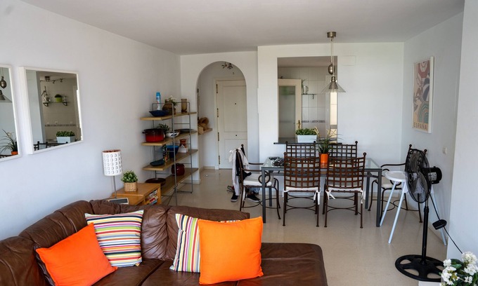 San Luis de Sabinillas Apartment | San luis de Sabinillas, coastal town apartment & lovely beach by Puerto Duquesa