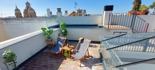 San Julian Apartment | San Luis Downtown & Pool Apartment