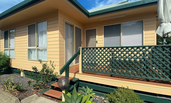 Traviston Villa | San Marco Villa 3 - Burrum Heads - Beachfront - 2BR - Pool
