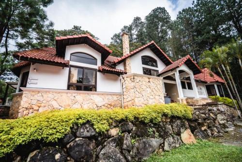 Santa Cruz Verapaz Hotel | San Rafael Casa Patronal