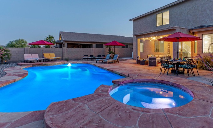 Circle Cross Ranch House | San Tan Valley: Ideal for Golfers/Hikers/Bikers, Pvt Htd POOL, Spa, Covered Patio, 2 Bikes