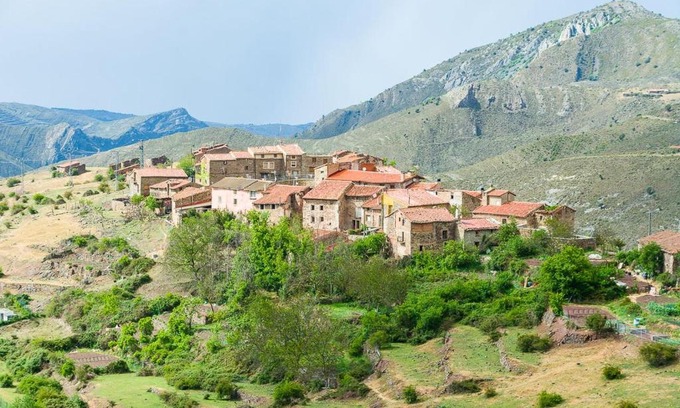 Robres del Castillo House | San Vicente de Robres