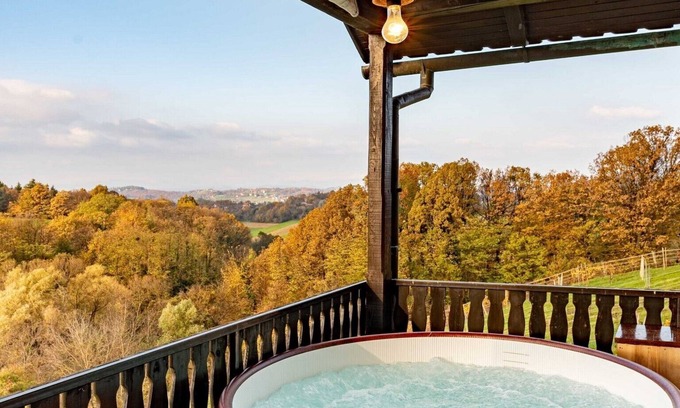 Donja Stubica House | San Vinogradara - One Bedroom Holiday Home with Hot Tube