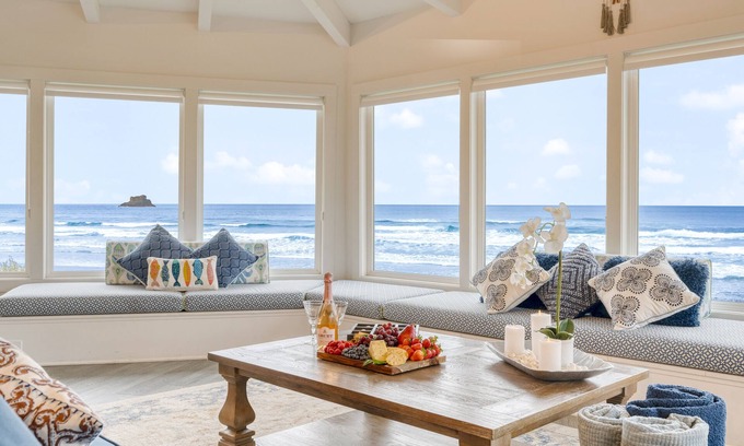 Arch Cape House | Sanctuary by the Sea by AvantStay | Waterfront + Views