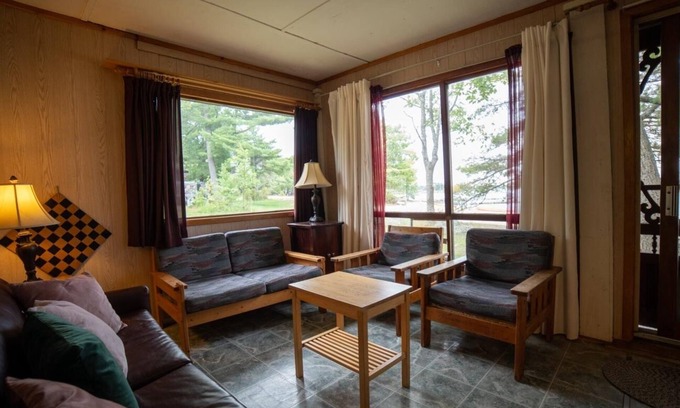Carling Cottage | Sand Bay: 3-Bedroom Cottage #10
