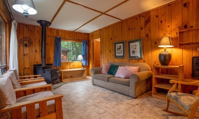 Carling Cottage | Sand Bay: 3-Bedroom Cottage #5