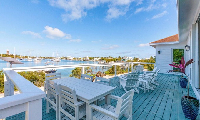 Hope Town House | Sand Lily - BRAND NEW Three Bedroom Home With Dock On Hope Town Harbour