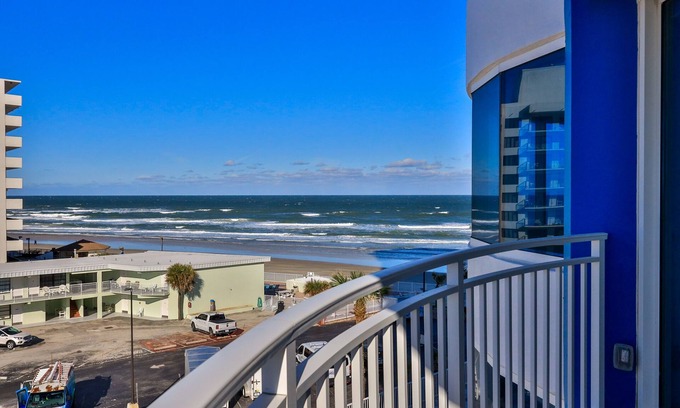 Daytona Beach Shores Condo | SAND 'N SURF -2/2 Oceanview Condo - PeckPlaza6NW, Lovely Beach Decor