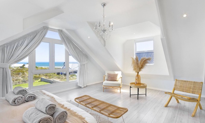 Grotto Bay House | Sand Plover 85 - Four Bedroom House, Sleeps 8