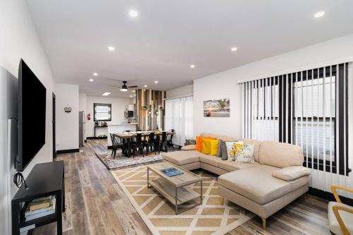 Michigan City House | Sand & Sun Retreat,2 Living Rooms, Kids Play Area