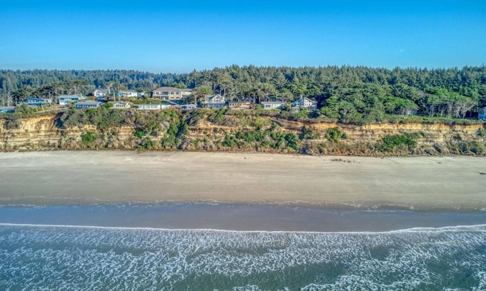 Seal Rock House | Sandalwood