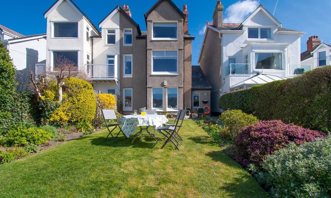 Deganwy Cottage | Sandbanks - Two Bedroom Cottage, Sleeps 3