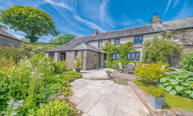 Bretherdale House | Sandbeds Farmhouse