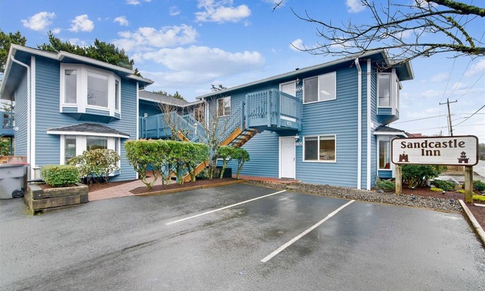 Downtown Cannon Beach House | Sandcastle Inn #604 - Beachcomber Vacation Homes