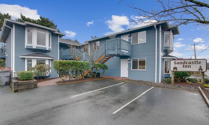 Downtown Cannon Beach House | Sandcastle Inn #606 - Beachcomber Vacation Homes