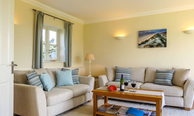 Saxmundham Apartment | Sanderling - sleeps 3 guests in 2 bedrooms