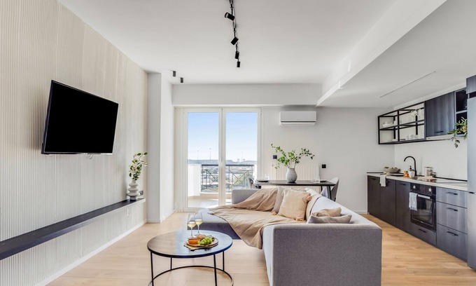Thessaloniki Apartment | Sanders Arch - Efficient 1-Bdr. Apt. w/ Sofa-Bed