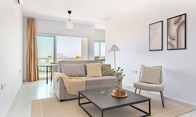 Limassol Apartment | Sanders Cruise - Modern 1-Bdr Apt with Balcony
