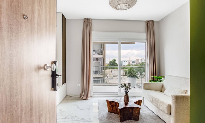 Thessaloniki Apartment | Sanders Old Port - Charming 1-Bdr Apt with Balcony
