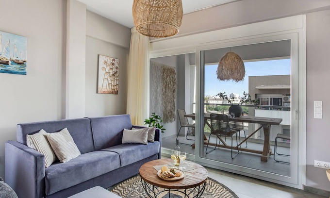 Thessaloniki Apartment | Sanders Old Port - Cozy 1-Bdr Apt with Balcony