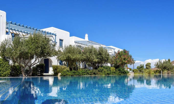 Molos Apartment | Sanders Paros Gardens - Comfy 1-Bdr Apt w Balcony