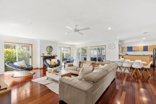 Callala Beach House | Sandlewood Breeze - Pet Friendly - Community Pool