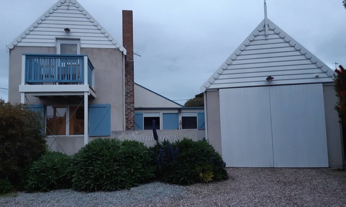 Low Head House | Sandpiper Beach House