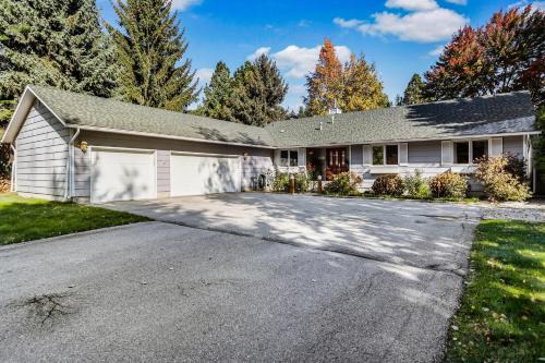Ponder Point House | Sandpoint Paradise