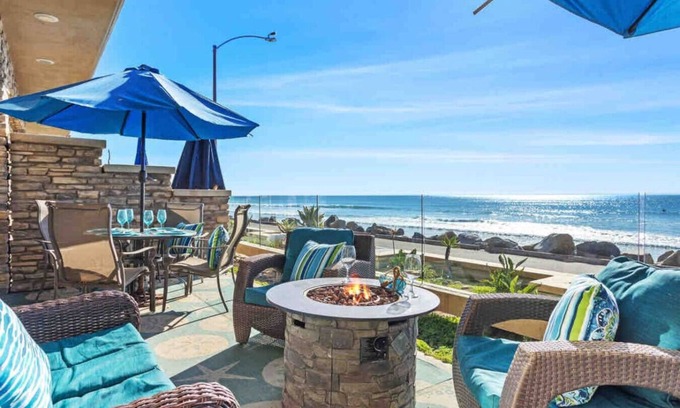 Townsite House | Sands, Oceanfront ,Ocean View Walk to Restaurants