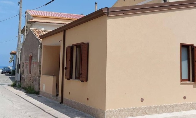 Mongiove House | Sands of Jupiter 68 meters from Mongiove beach, Sicilian Tyrrhenian coast