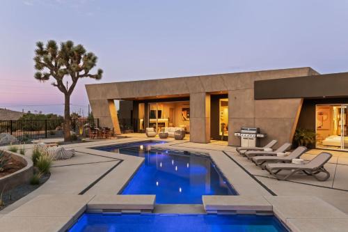 Yucca Valley Villa | Sandstone by Fieldtrip Modern w Pool Views