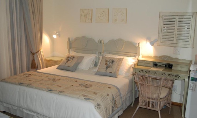 Fouriesburg House | Sandstone Chameleon Guest House