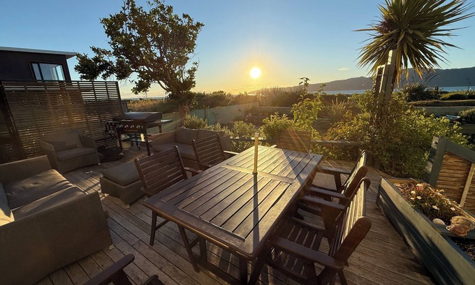 Paraparaumu Beach House | Sandwalk - Big, bold and beachfront