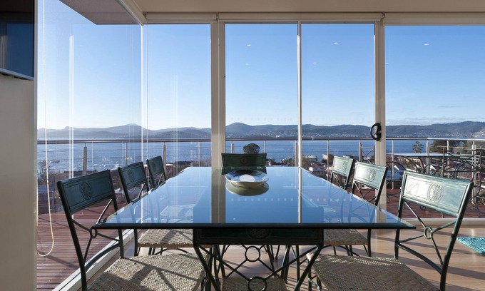 Sandy Bay House | Sandy Bay Sensation