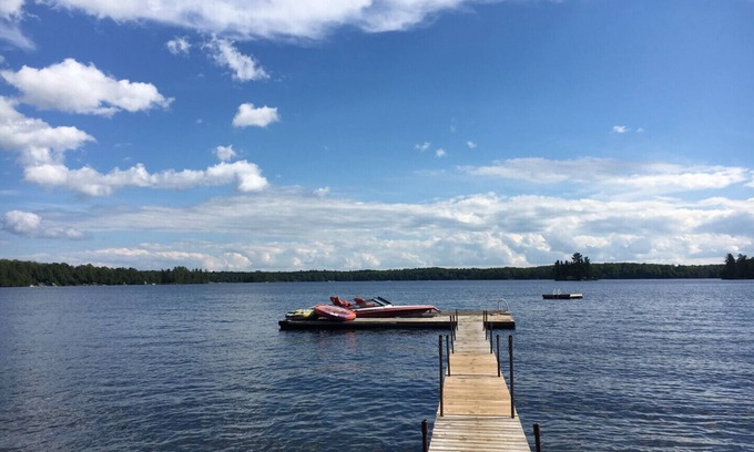 North Kawartha House | Sandy Beach Cottage on Chandos Lake