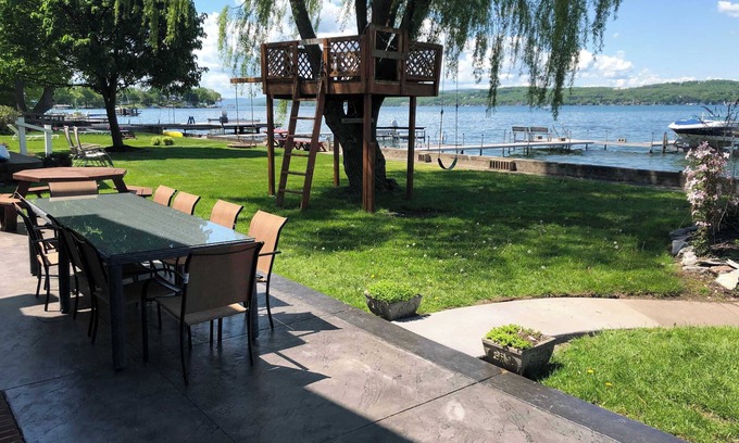 Canandaigua House | Sandy Beach Haven - Modern Canandaigua Lake House