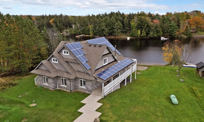 McKellar Cottage | Sandy Beach Muskoka 4 Beds Cottage