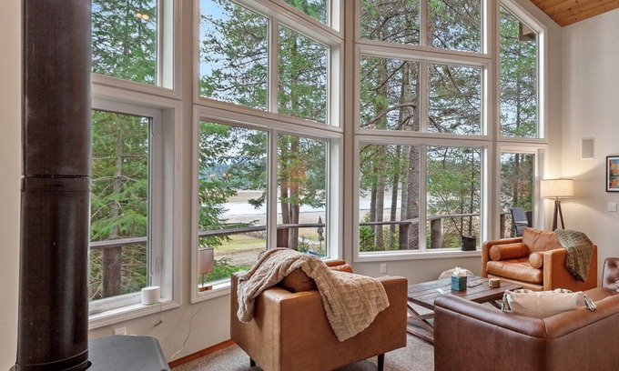 Sandpoint House | Sandy Bottom Lakefront Cabin—Private Dock, Beach, Fire Pit, and Hammock for Ultimate Relaxation!
